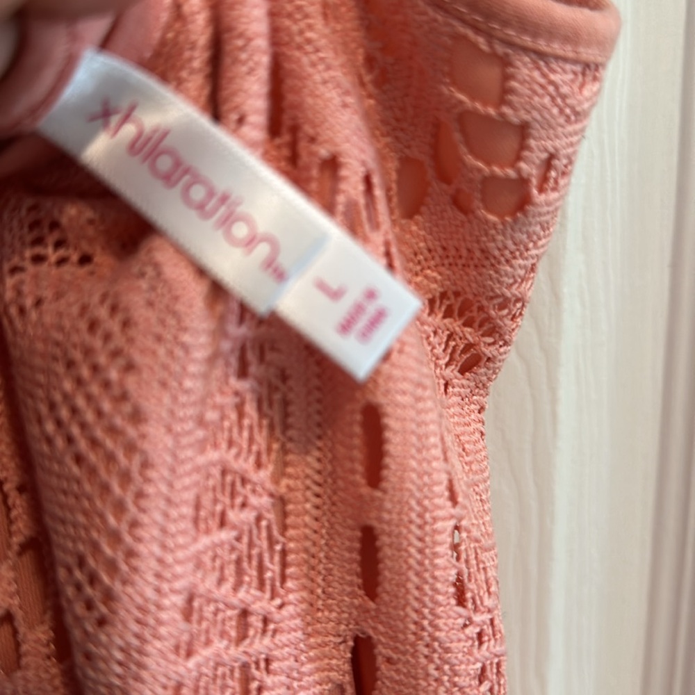 Cute Top! - Picture 4 of 4